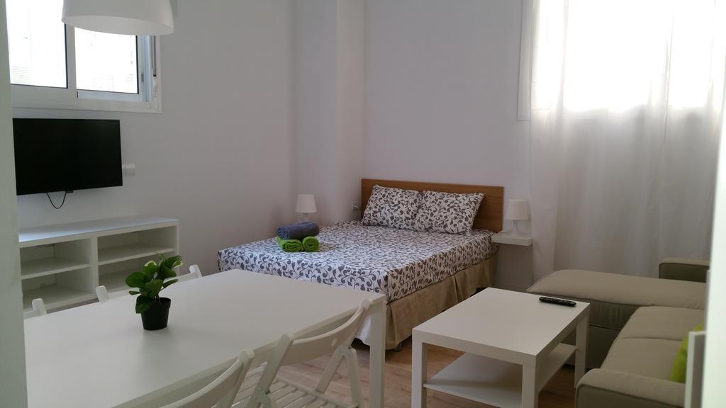 Apartamentos Clavero Málaga Eksteriør bilde