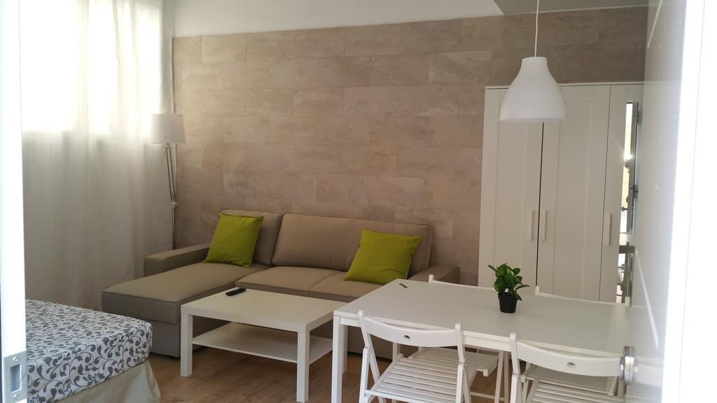 Apartamentos Clavero Málaga Eksteriør bilde
